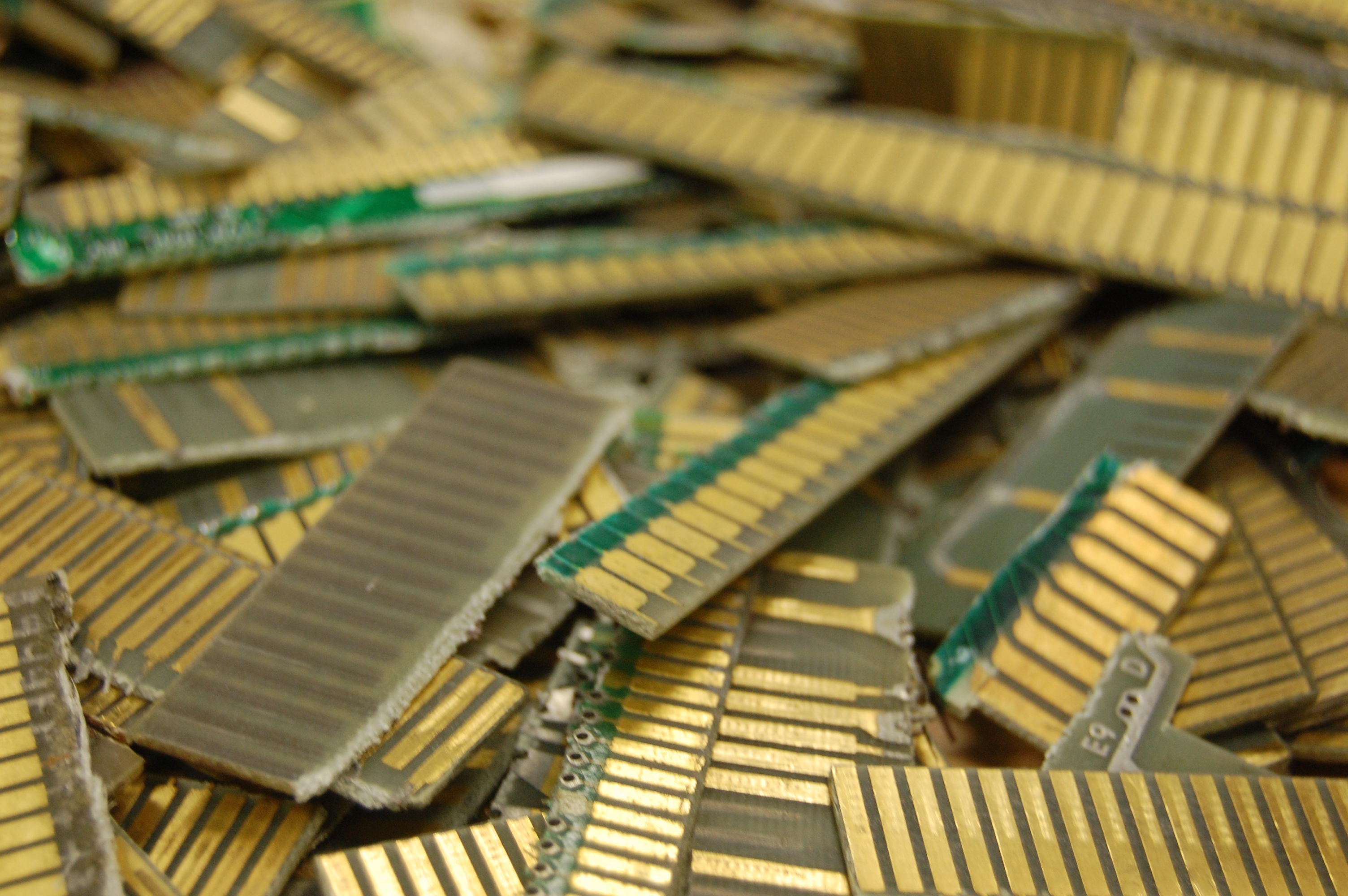 Electronics Scrap Recycling - Electronic Fingers